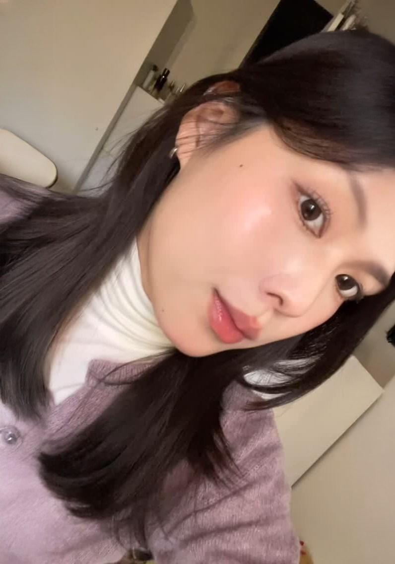 植村秀幻光柔焦蜜粉饼（星透紫）实测：黄皮秋冬的「自然提亮神器」，但这两类人慎入