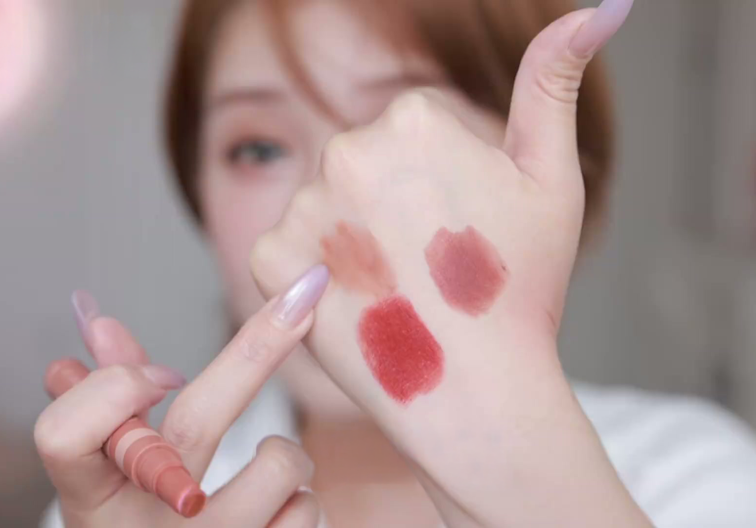 十年前的眼唇妆密码:经典产品的实用技巧复刻